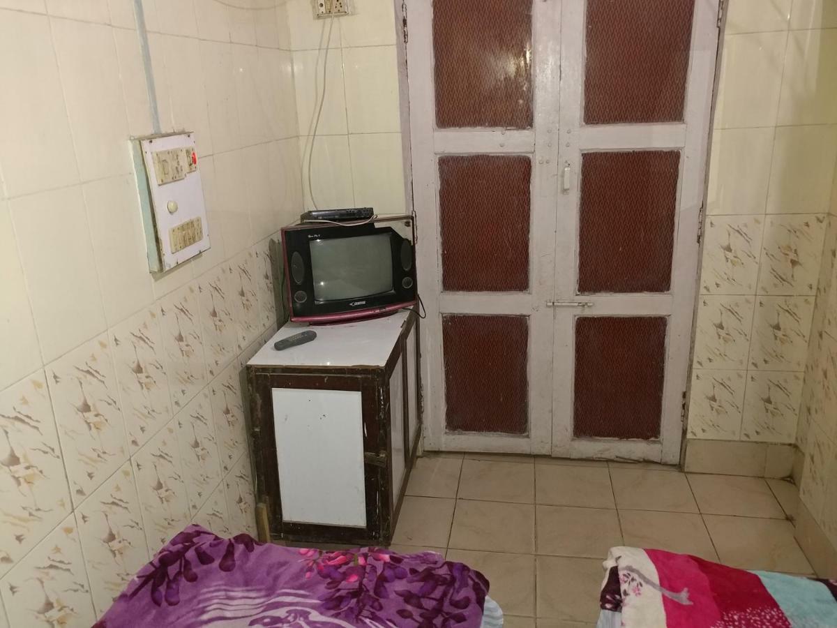 Goldy Guest House Varanasi Exterior photo